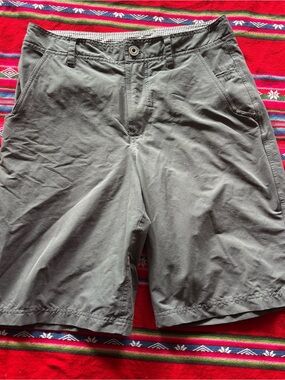 lululemon athletica Men's Gray Flat-Front Stretch Shorts